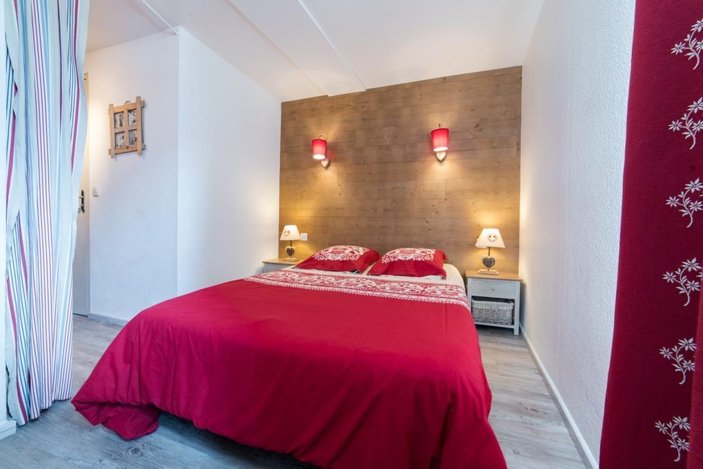 Gite La Maisonnee Sazos Exteriör bild